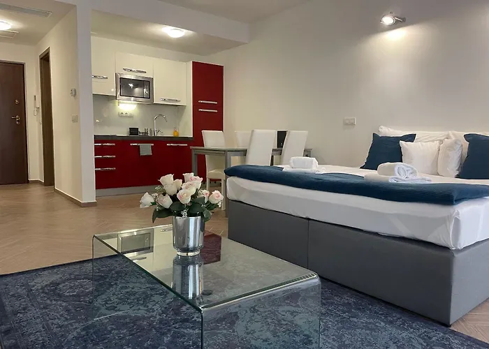 Smart Carrara Apartments