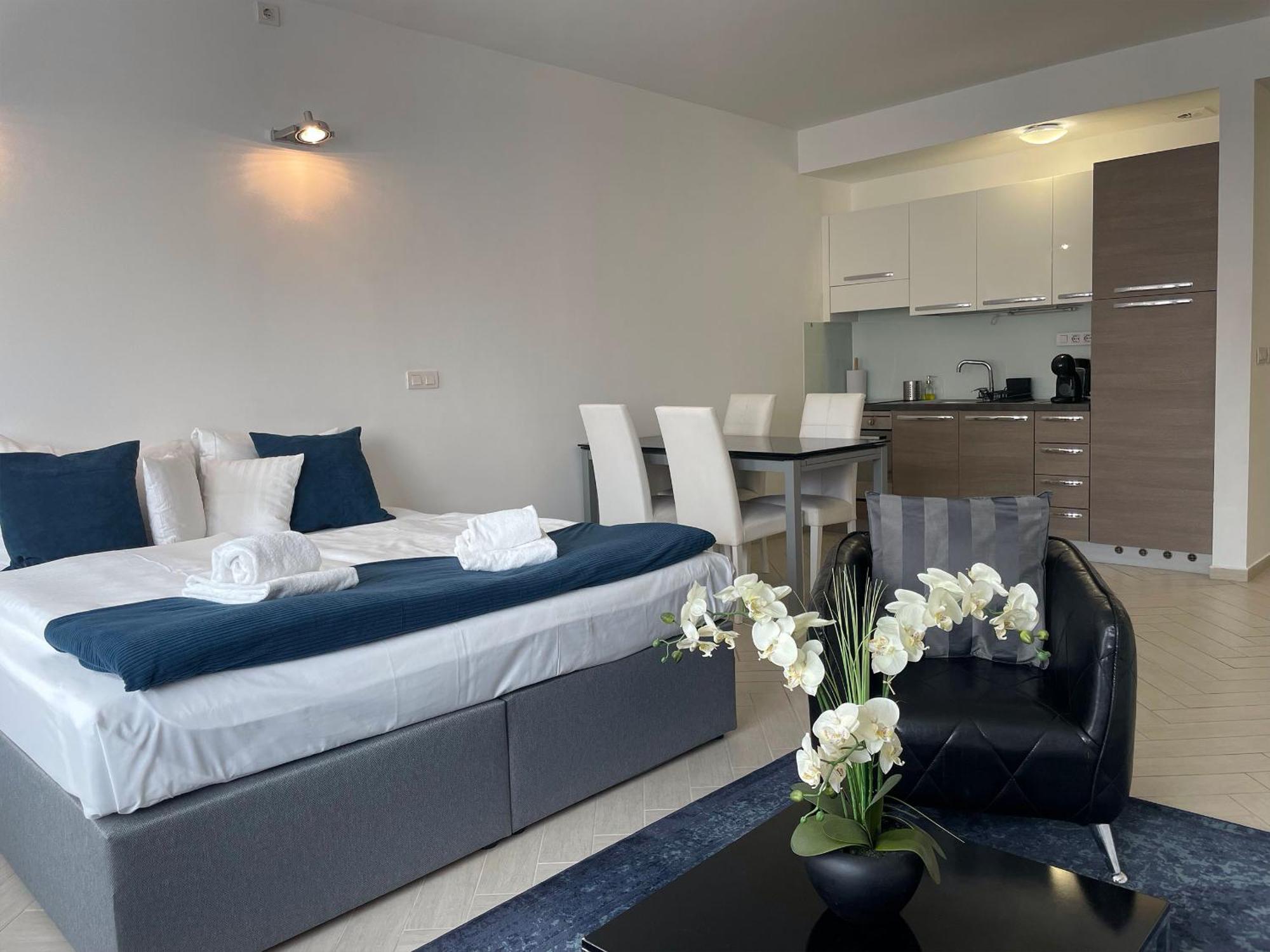 Smart Carrara Apartment Budapest