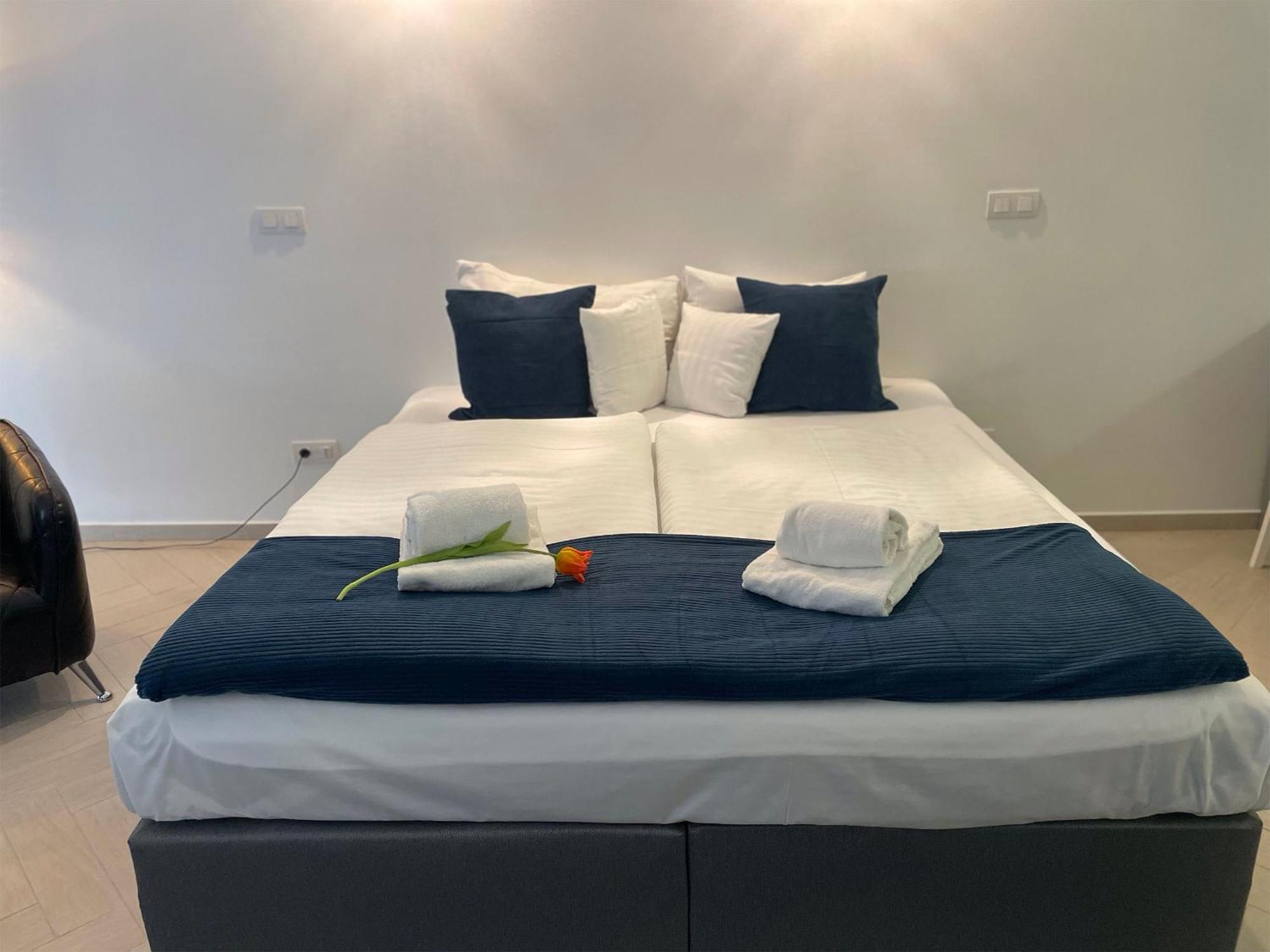 Smart Carrara Apartment Budapest