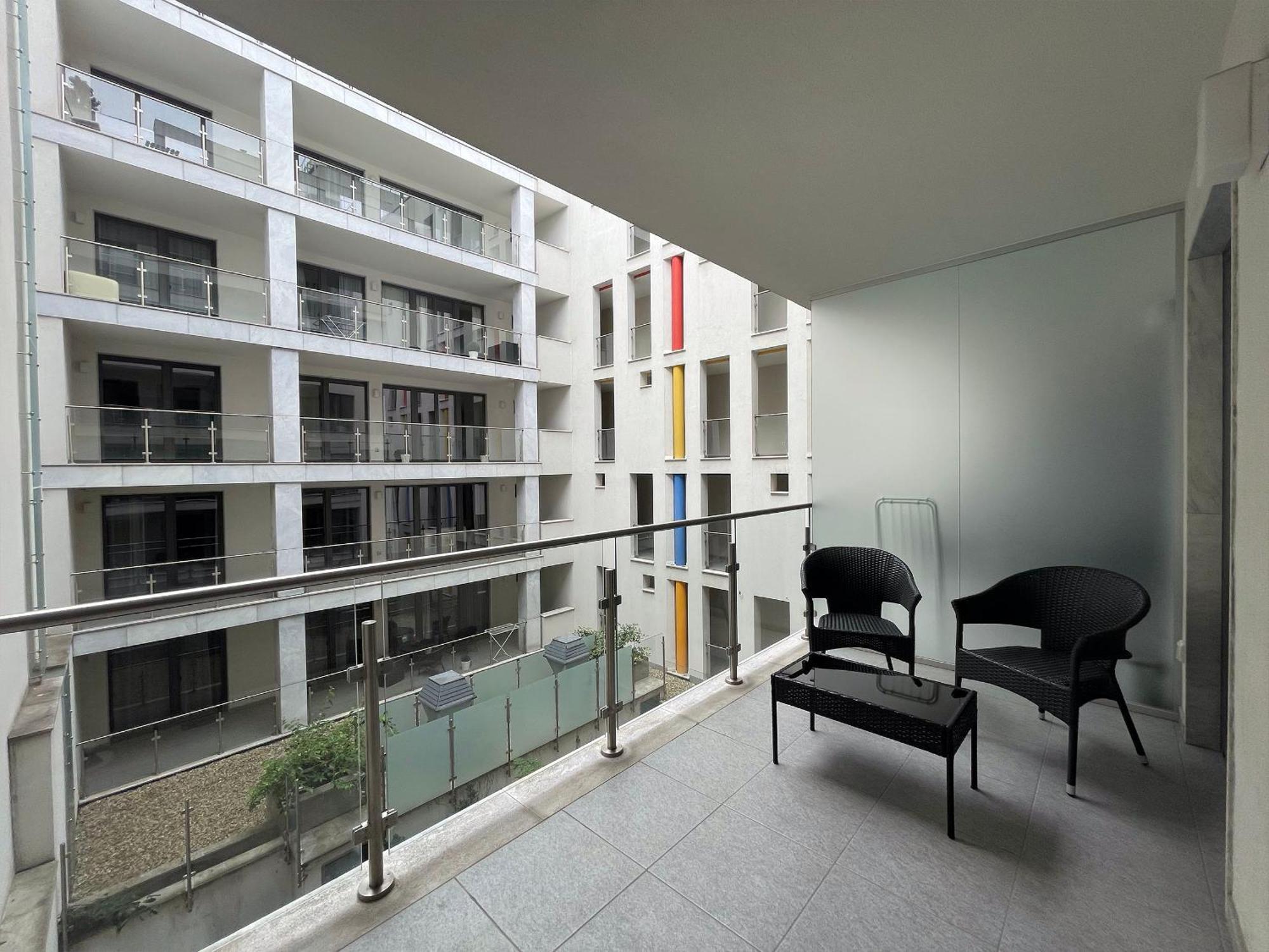 Smart Carrara Apartment *