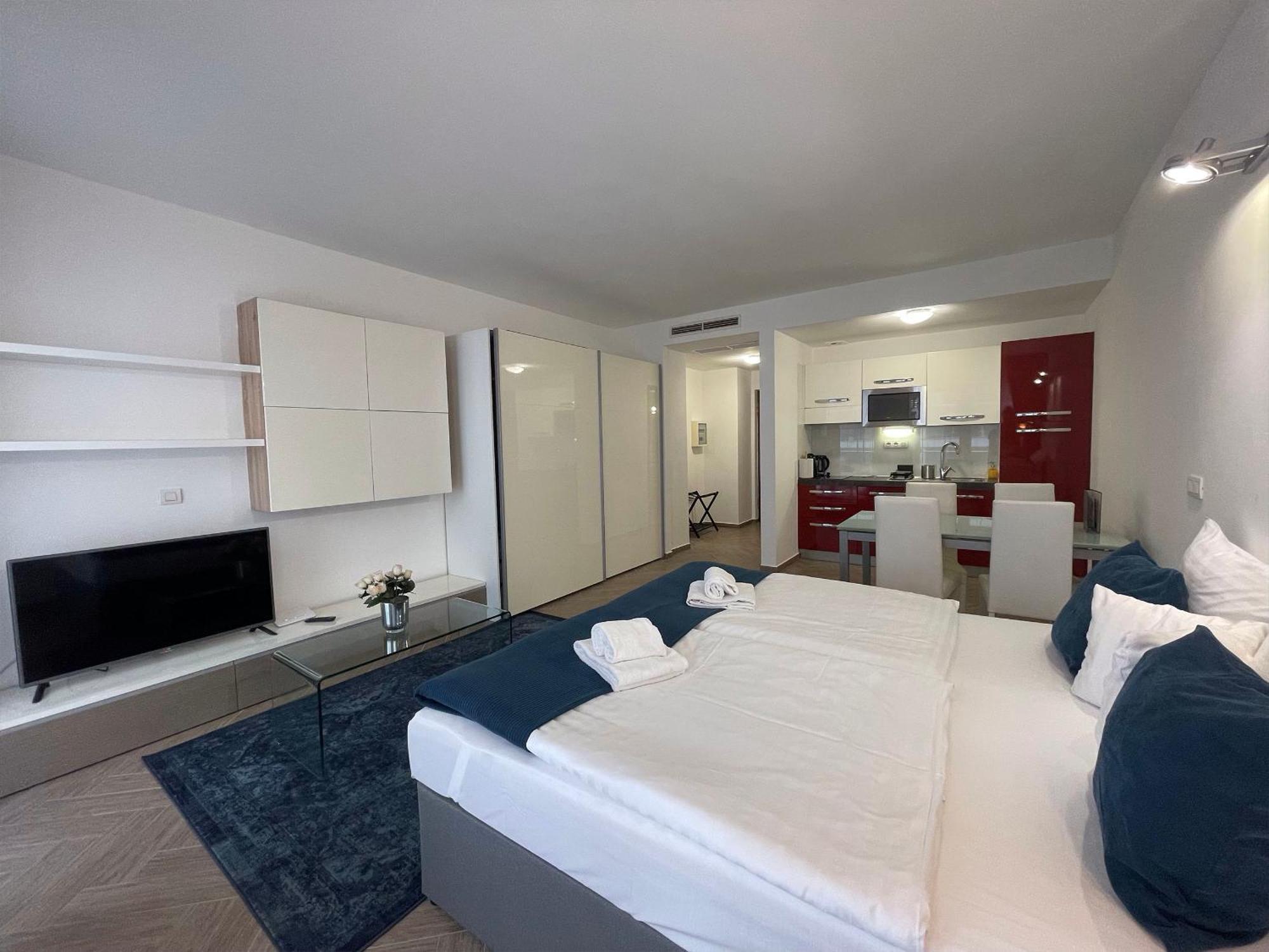 Smart Carrara Apartment *