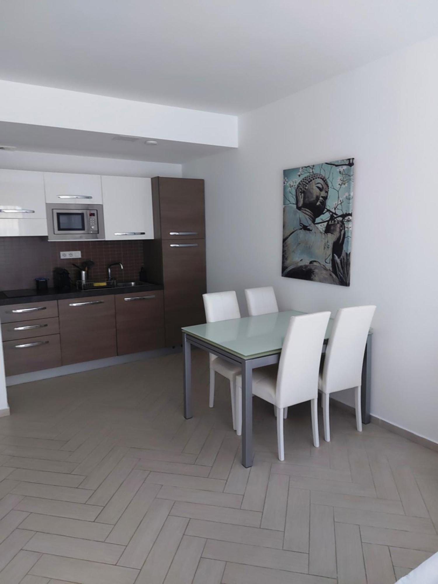 Smart Carrara